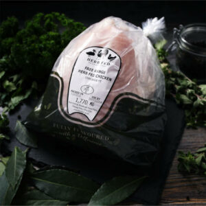 FRESH HERB FED FREE RANGE WHOLE CHICKEN (* 1.5 – 2.3KG)